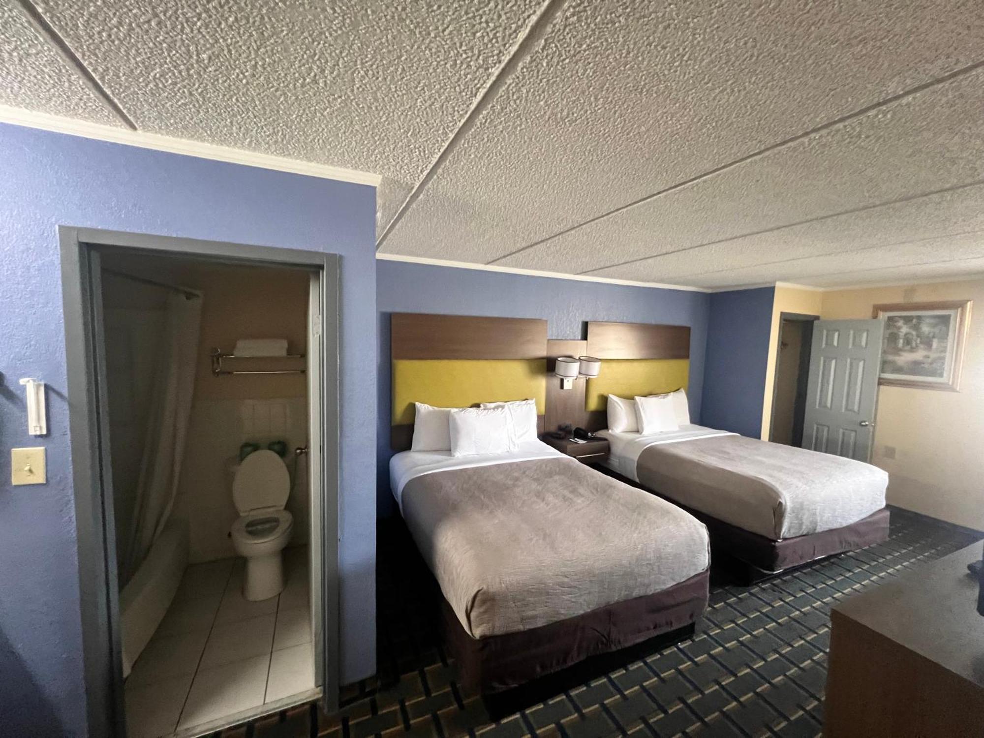 Quality Inn & Suites Near Six Flags East 애틀랜타 외부 사진